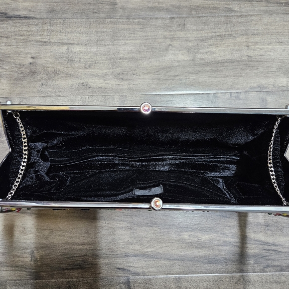 Little Earth shoulder Bag - Picture 7 of 12